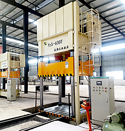 四川達(dá)州客戶定制的630噸四柱液壓機(jī)介紹技術(shù)參數(shù)電機(jī)和價(jià)格，由成都正西液壓機(jī)供應(yīng)，希望對(duì)選購(gòu)中有所幫助