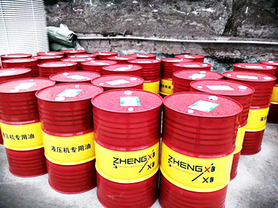 四川液壓機客戶購買的液壓機油，由成都正西液壓機完美交貨！恭喜